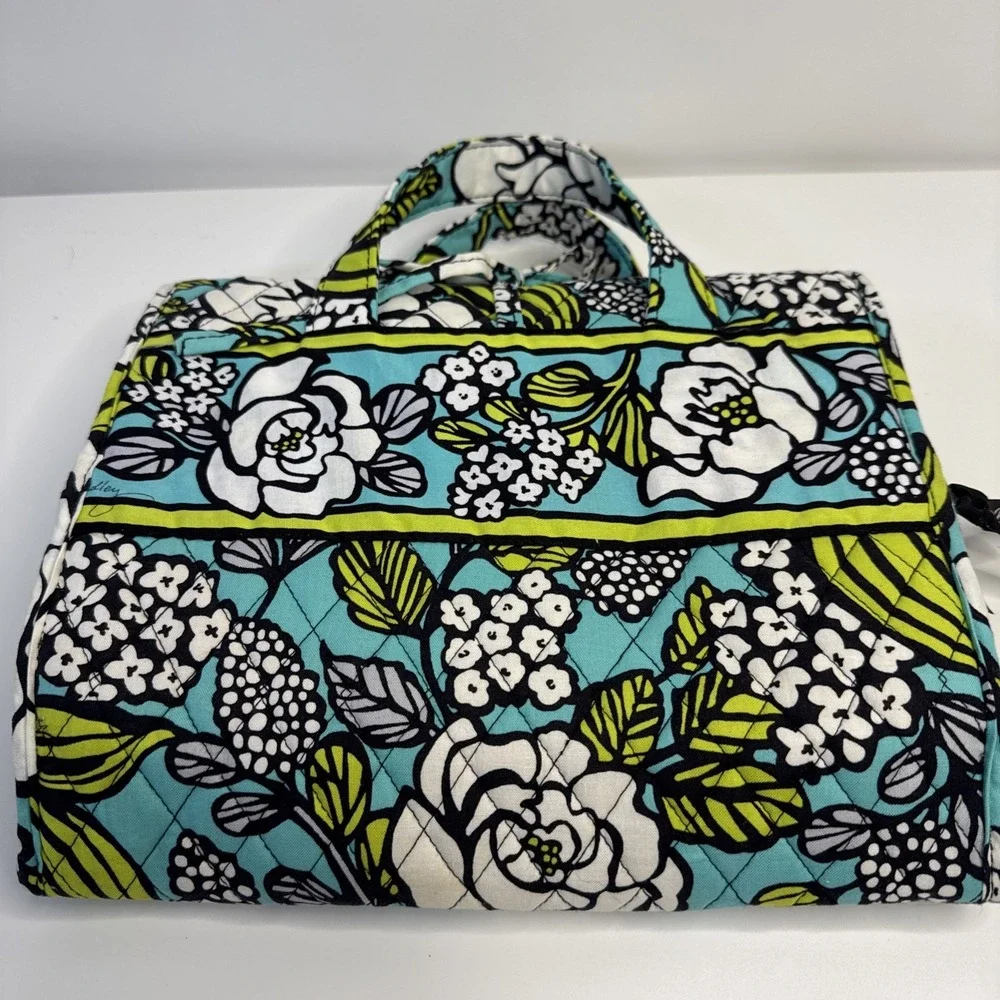Vera Bradley Island Blooms Travel Toiletry Makeup Bag Retired Pattern